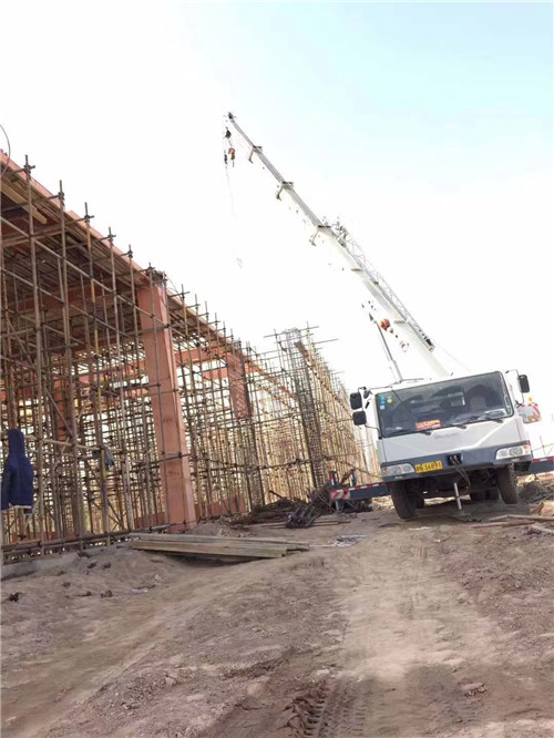 辛集市25 吨、50 吨吊车怎么选？多大重量 / 半径适合对应车型？