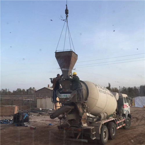 辛集市“精准瞄准”—— 吊车的 “定位导航” 技术